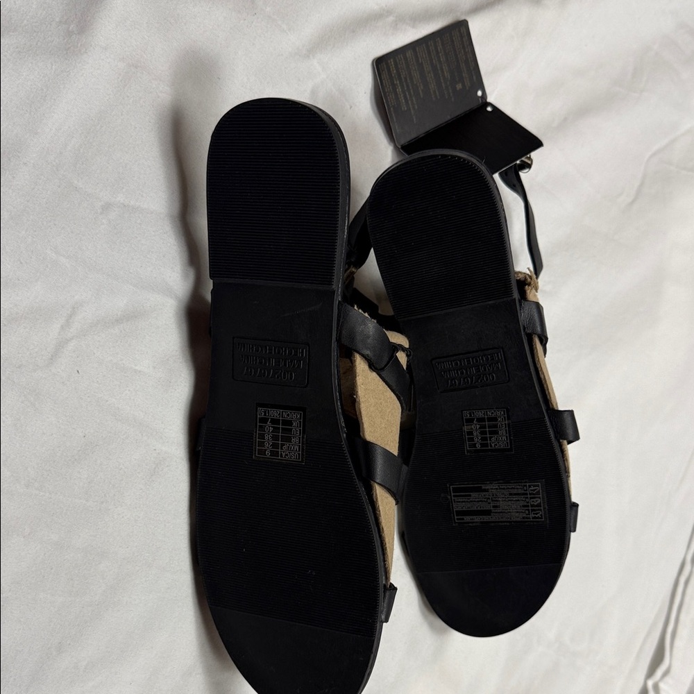 Forever 21 Elegant Black Strappy Sandals size 9 women sit high on ankle - Picture 9 of 12